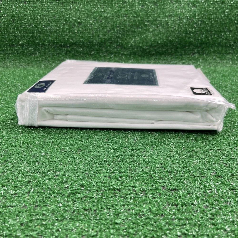 Hotel Luxe Silver Label 300 Thread Ct Cotton White‎ King Pillowcase Set of 4 NWT